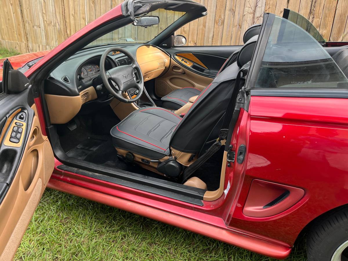 Ford-mustang-gt-convertible-1996-red-11