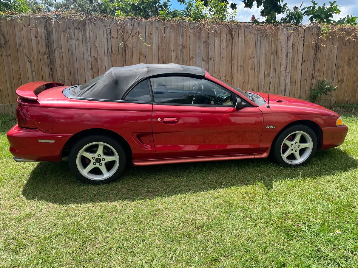 Ford-mustang-gt-convertible-1996-red-5