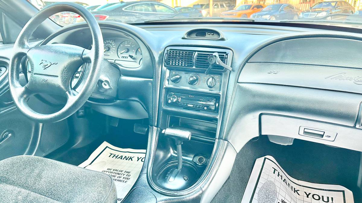 Ford-mustang-gt-coupe-1995-red-14