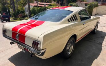 Ford-mustang-gt-fastback-1965-white-1