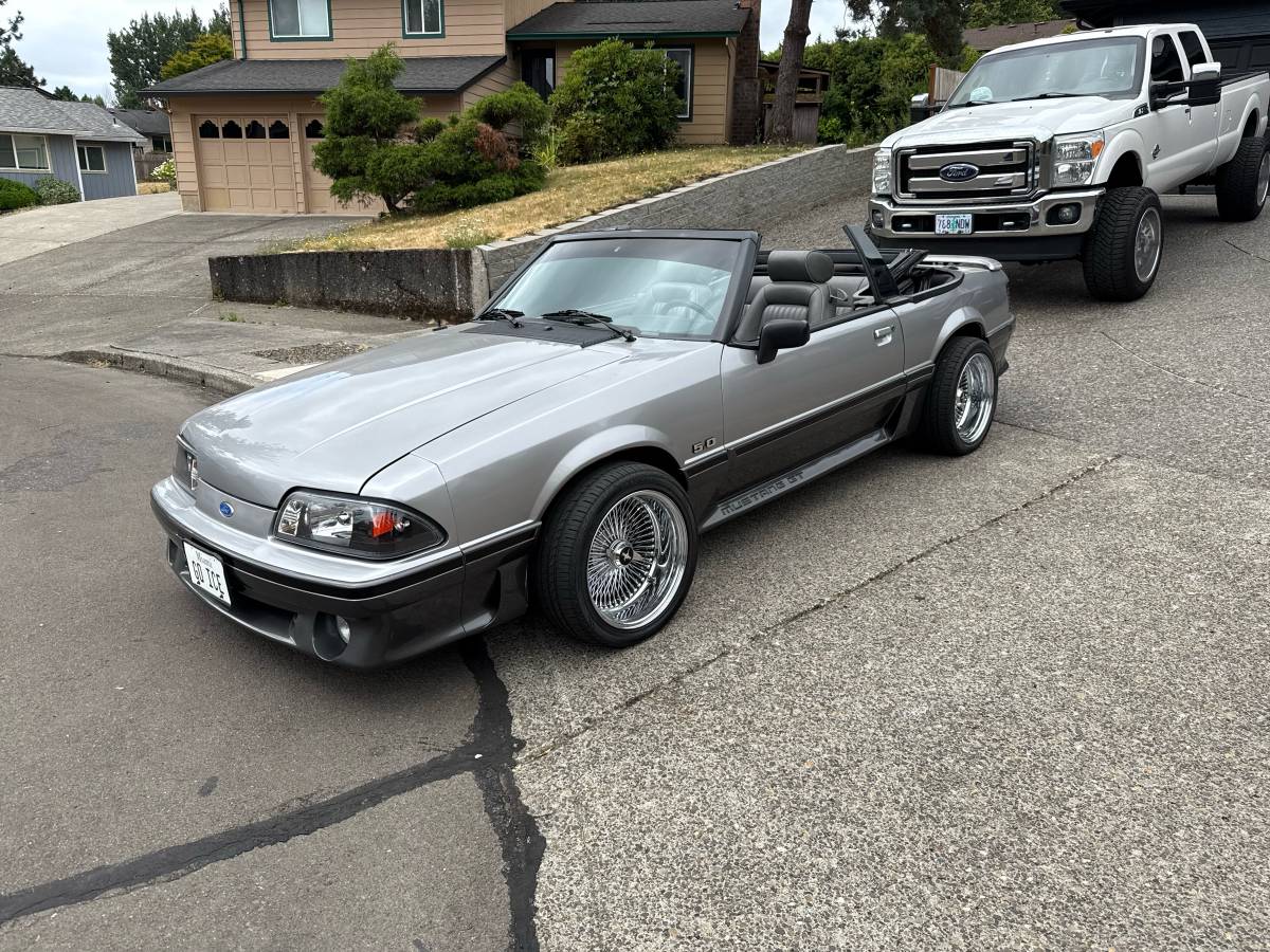 Ford-mustang-gt-premium-1989-custom