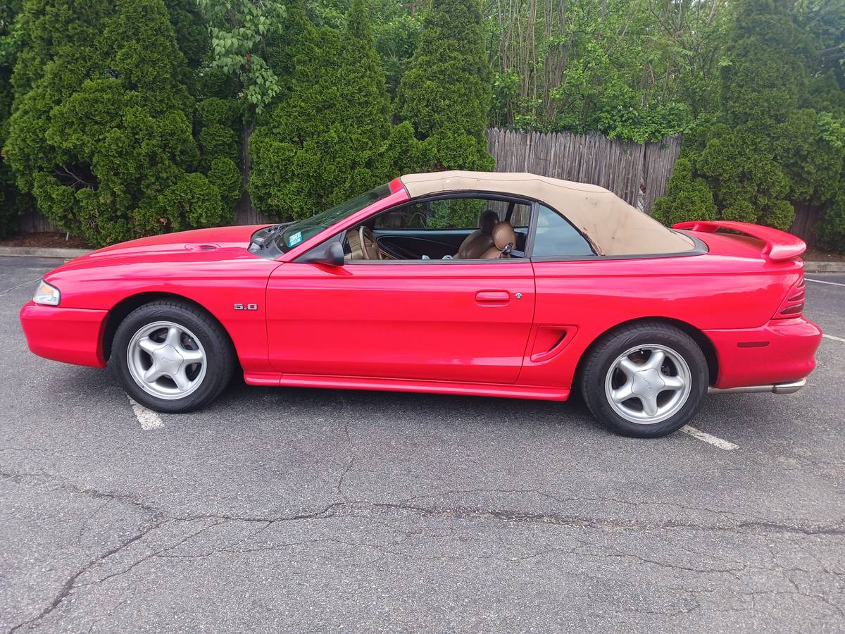 Ford-mustang-gt-premium-1994-red