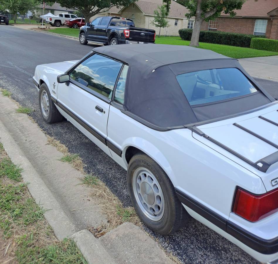 Ford-mustang-lx-1989-white-2