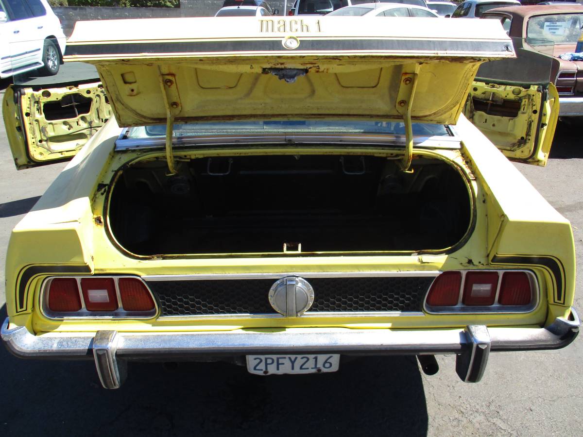 Ford-mustang-mach-1-1973-yellow-1