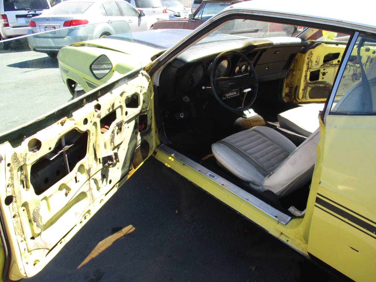 Ford-mustang-mach-1-1973-yellow-15