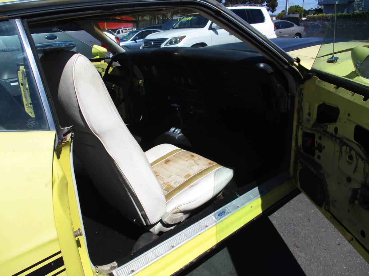 Ford-mustang-mach-1-1973-yellow-18