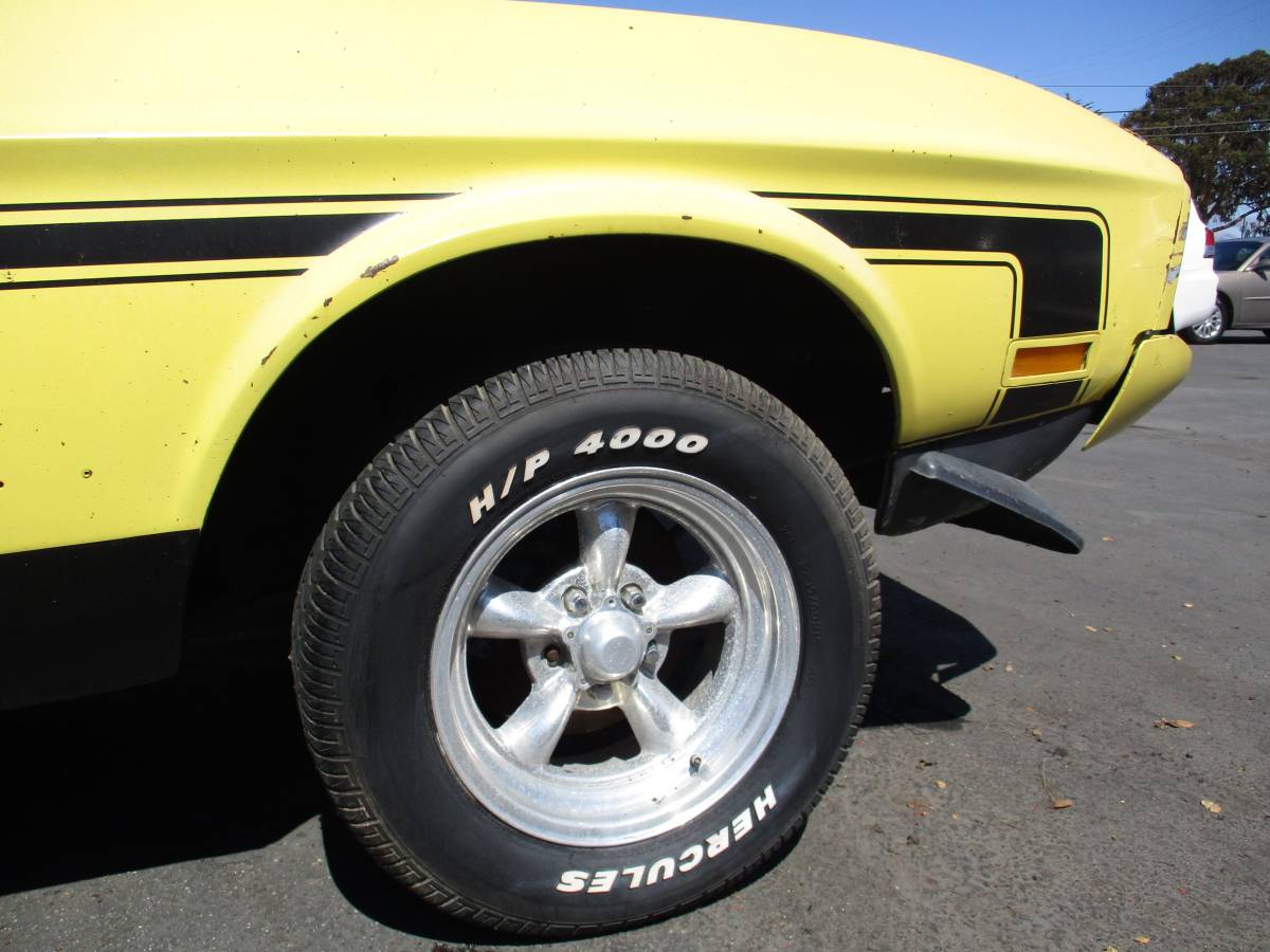 Ford-mustang-mach-1-1973-yellow-22