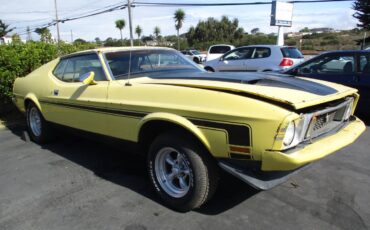 Ford-mustang-mach-1-1973-yellow-23