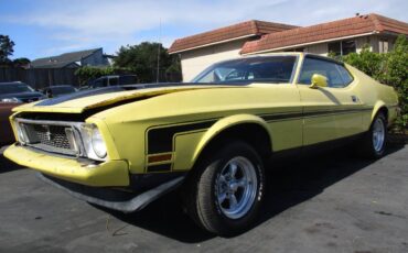 Ford-mustang-mach-1-1973-yellow