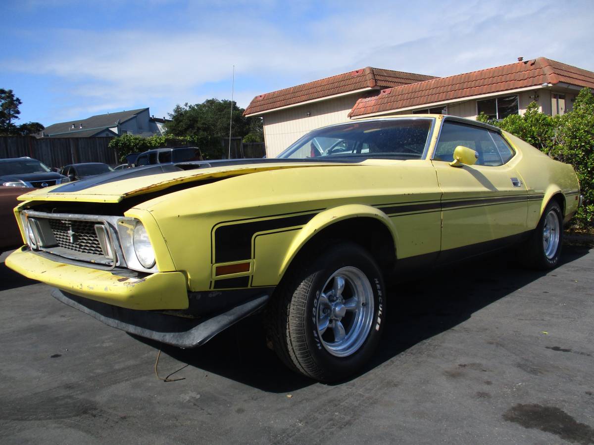Ford-mustang-mach-1-1973-yellow