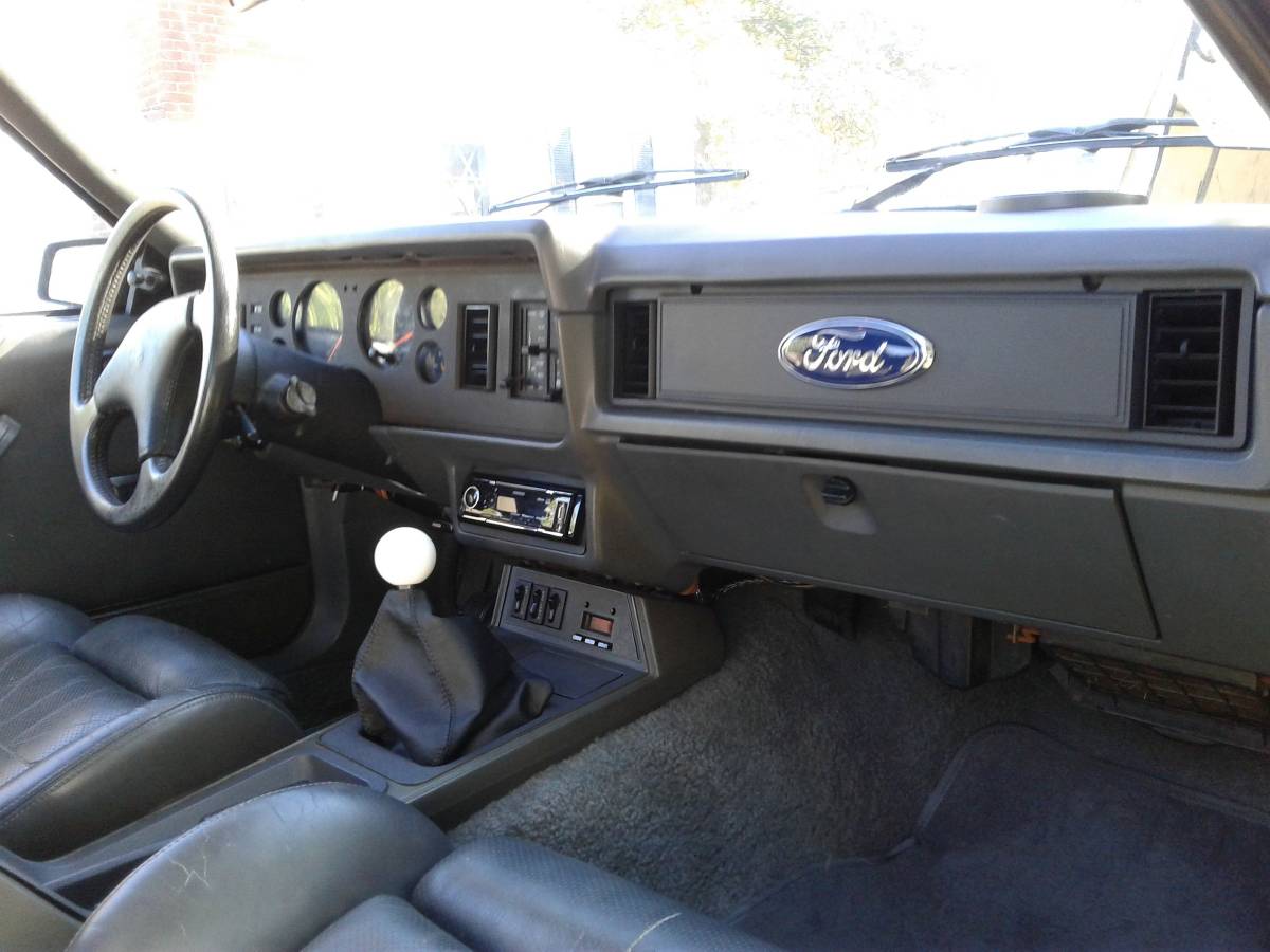 Ford-mustang-svo-1984-black-1