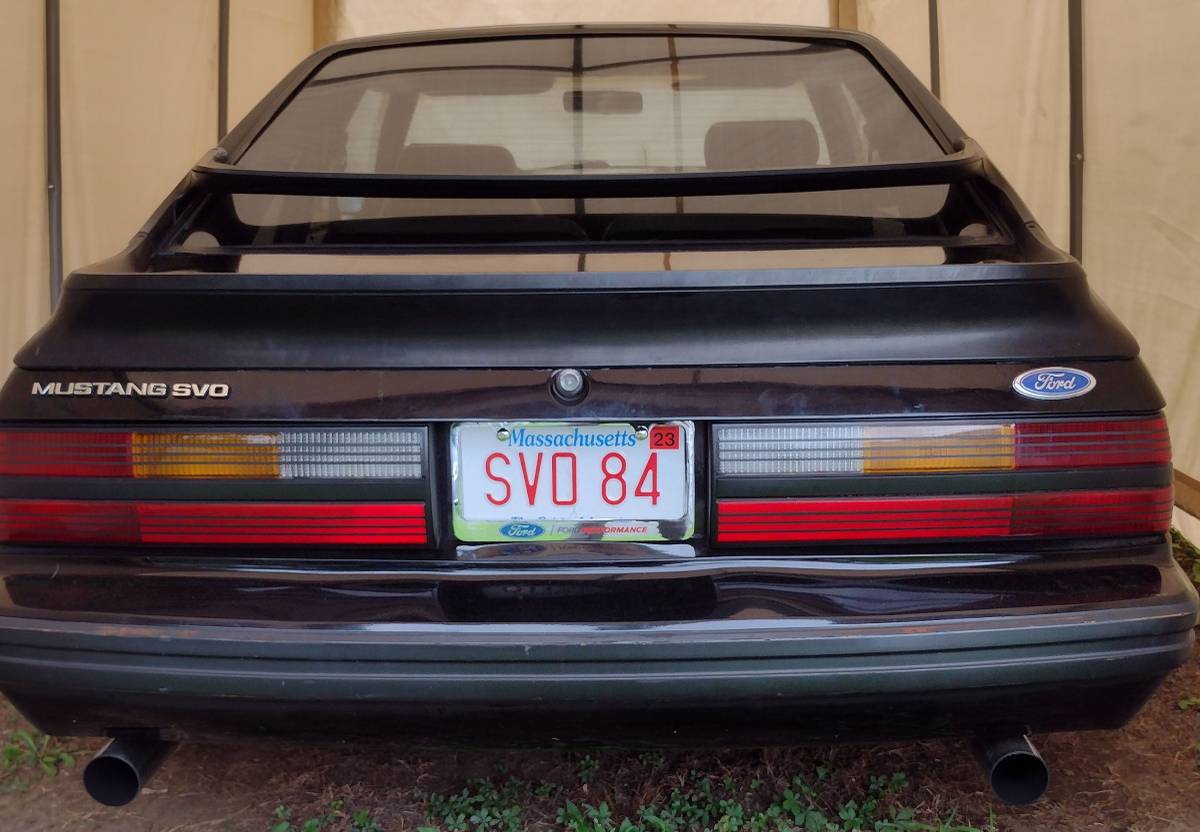 Ford-mustang-svo-1984-black-4
