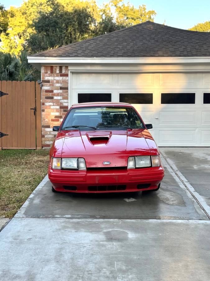 Ford-mustang-svo-1986-red-2