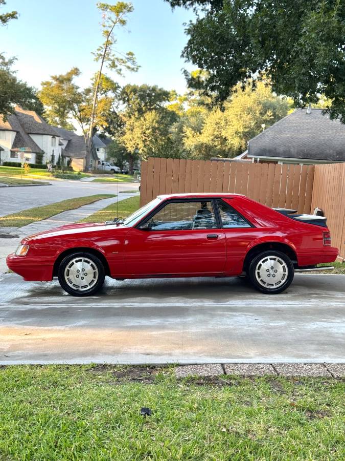 Ford-mustang-svo-1986-red-20