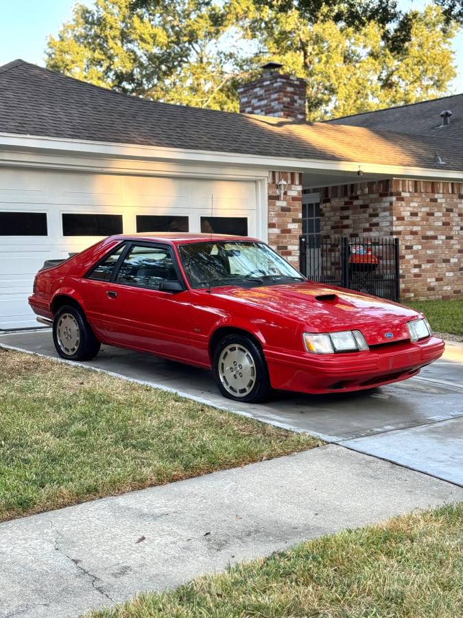 Ford-mustang-svo-1986-red-3