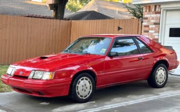 Ford-mustang-svo-1986-red