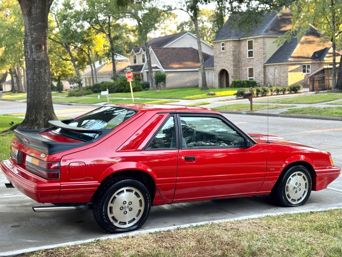 Ford-mustang-svo-1986-red-5