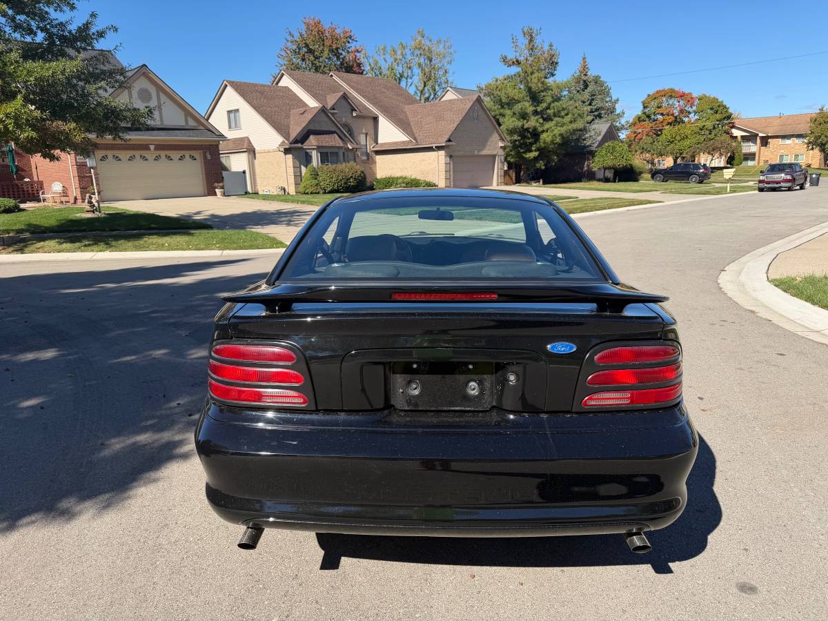 Ford-mustang-svt-cobra-1994-2