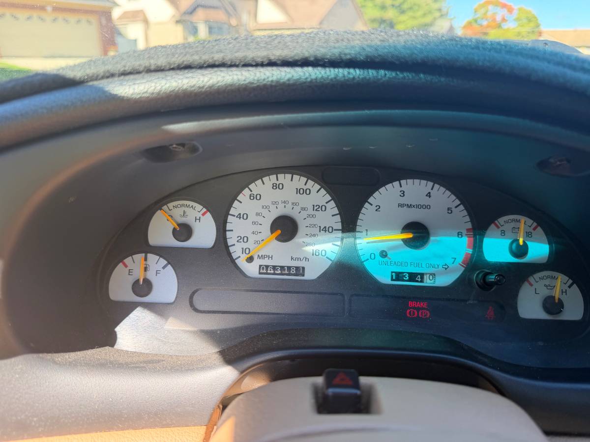 Ford-mustang-svt-cobra-1994-8