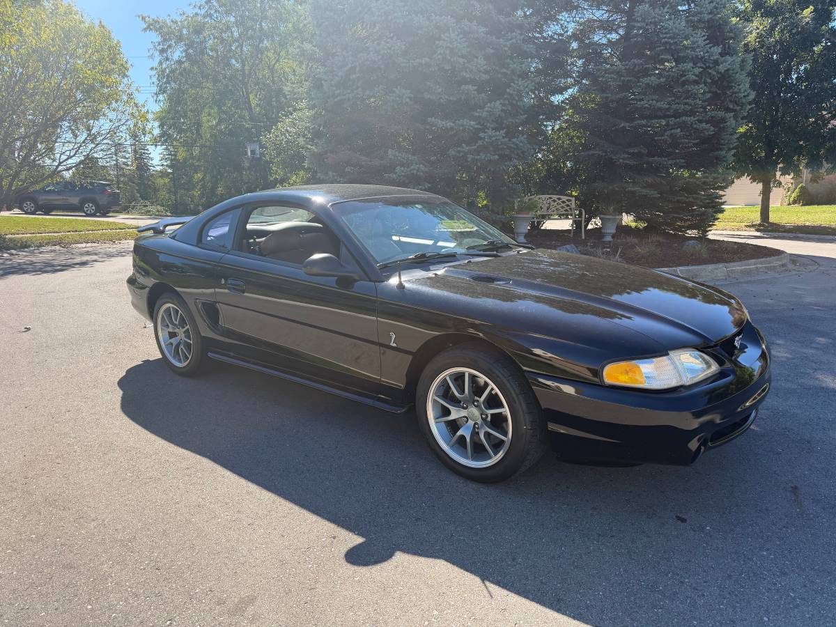 Ford-mustang-svt-cobra-1994