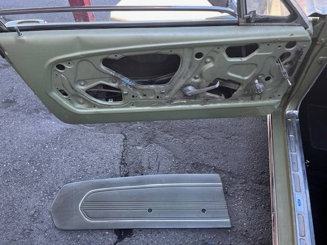 Ford-mustang-t-code-1967-green-18