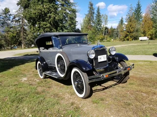 Ford-phaeton-1928-grey-3