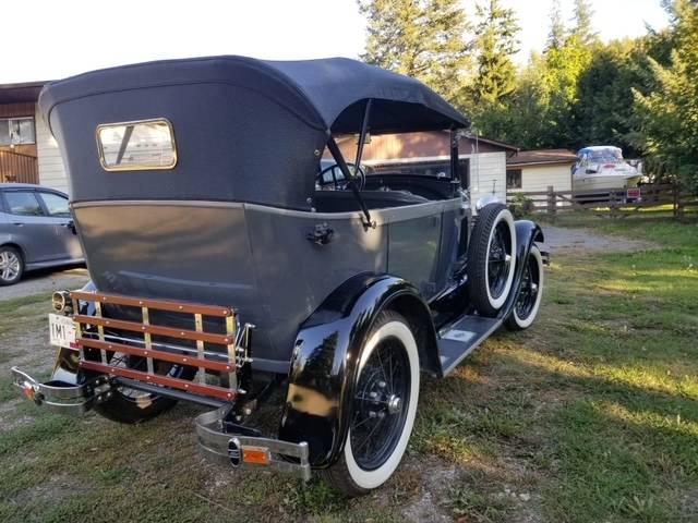 Ford-phaeton-1928-grey-31