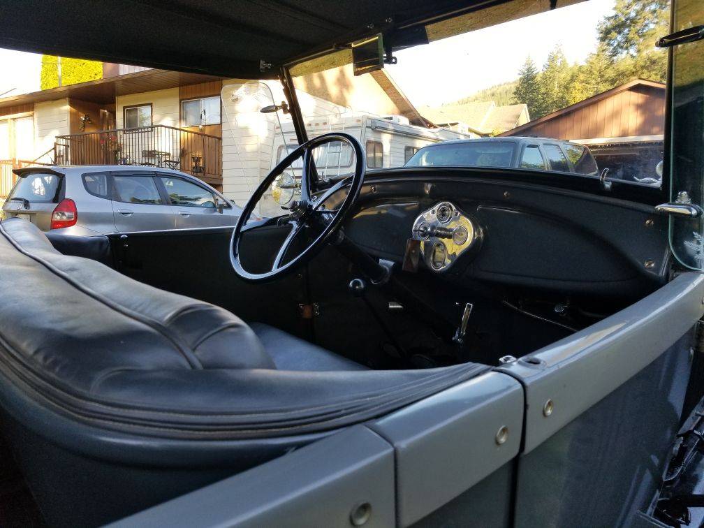 Ford-phaeton-1928-grey-32