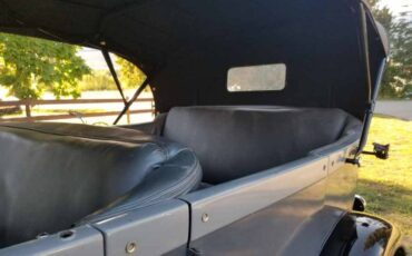 Ford-phaeton-1928-grey-38