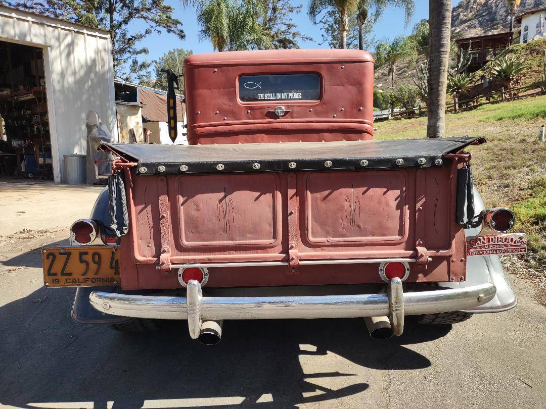 Ford-pickup-1932-red-3