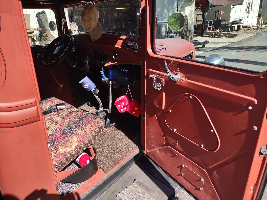 Ford-pickup-1932-red-5