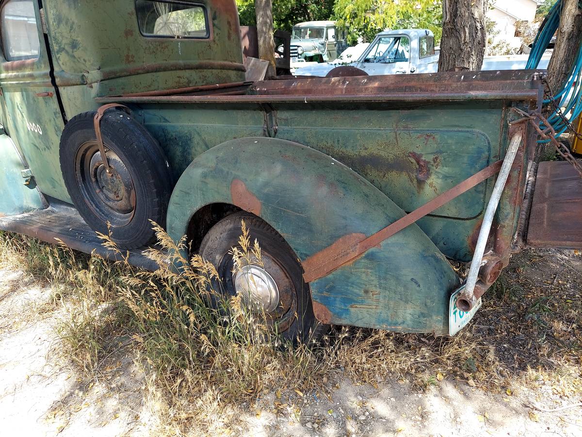 Ford-pickup-1946-17