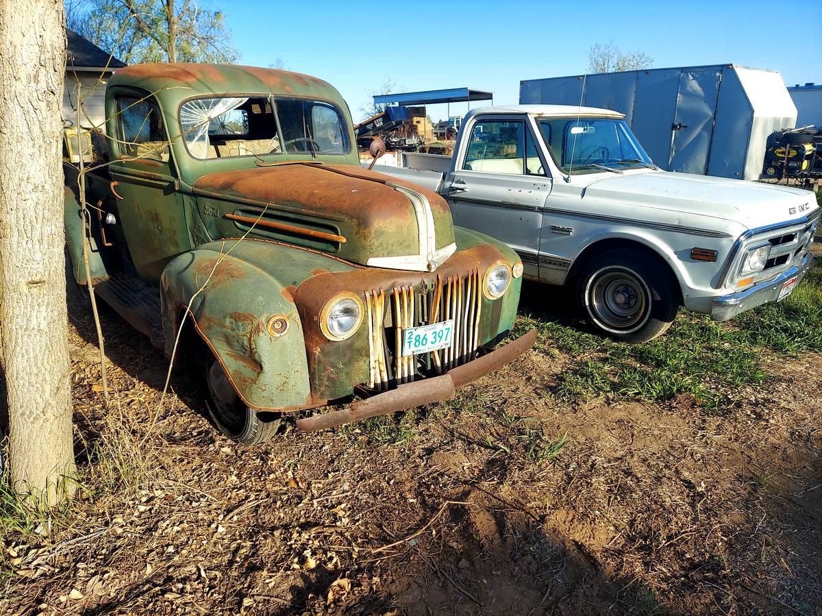 Ford-pickup-1946-4