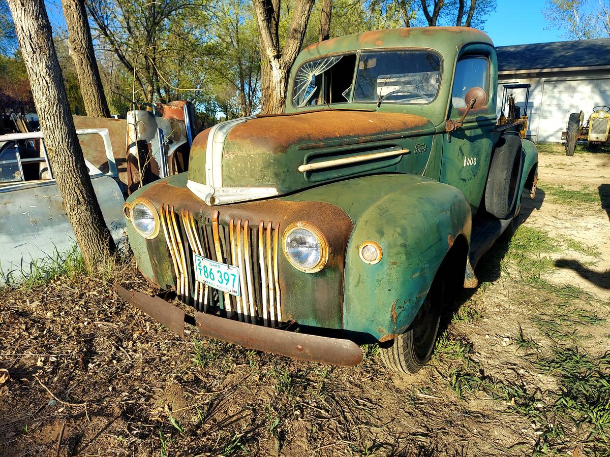 Ford-pickup-1946-5