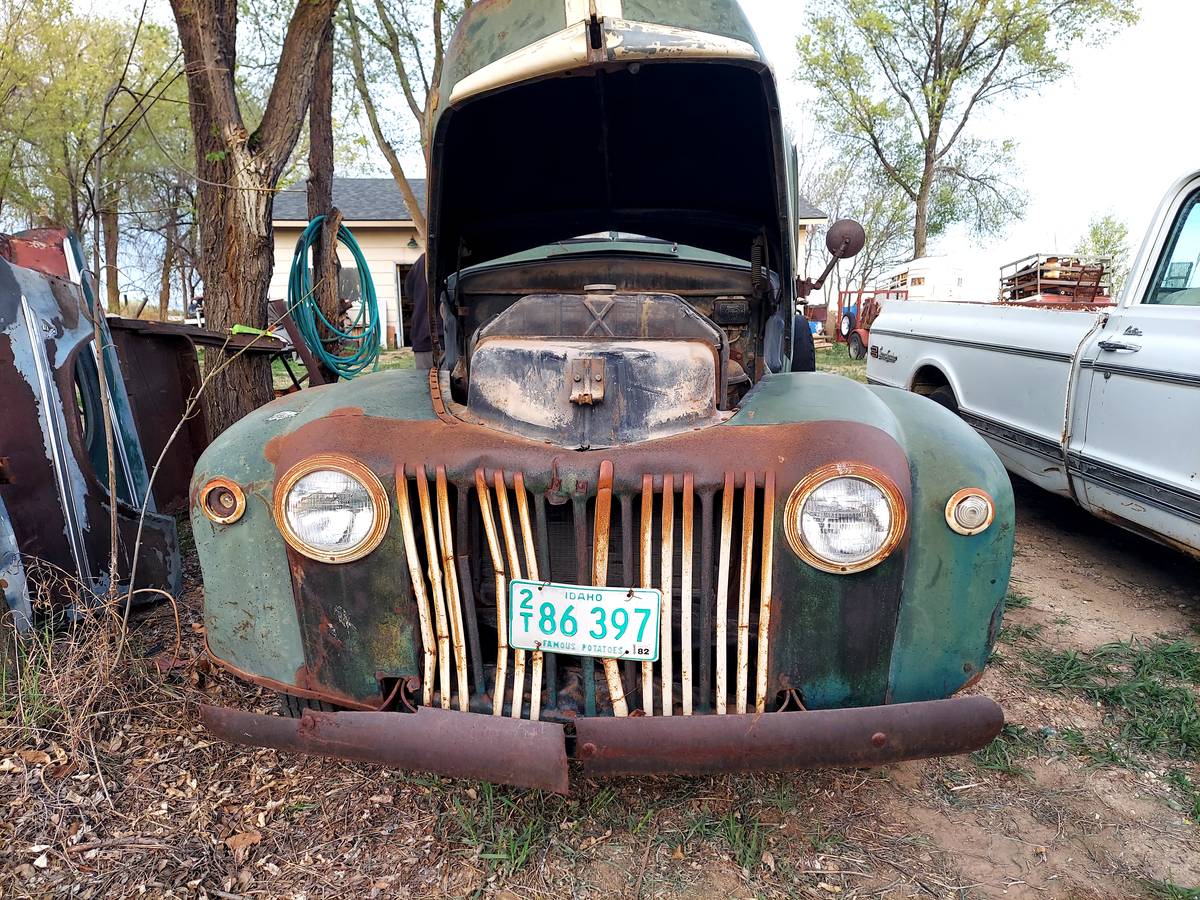 Ford-pickup-1946-6