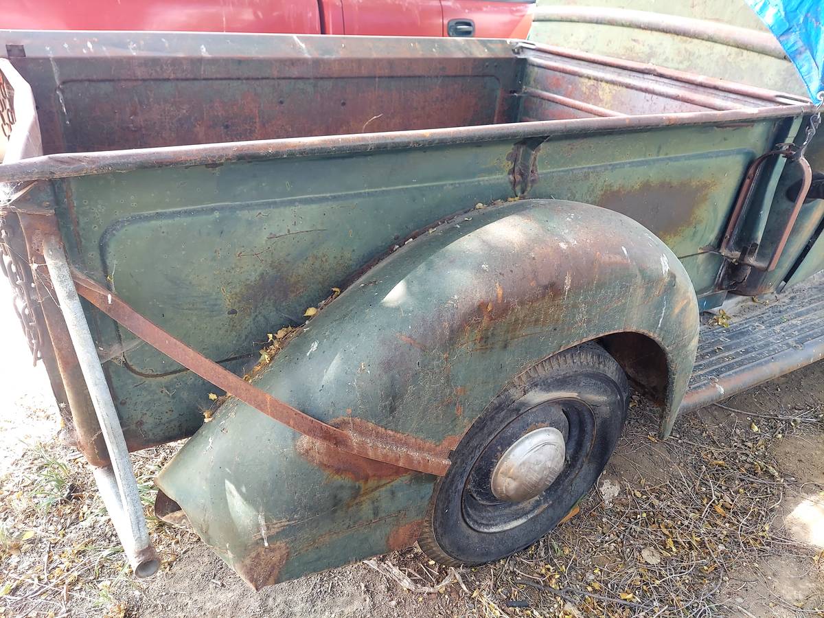 Ford-pickup-1946-9