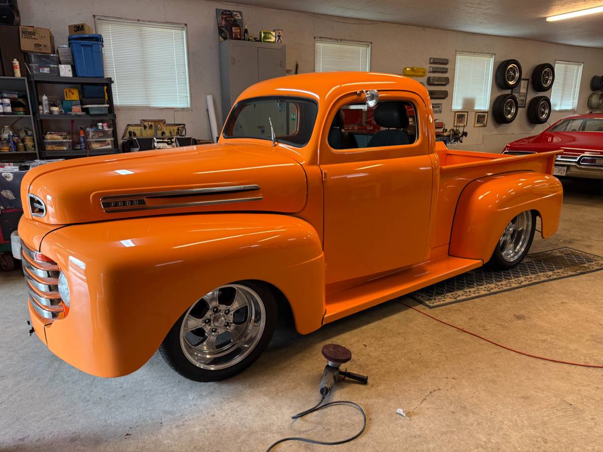 Ford-pickup-1948-orange-3