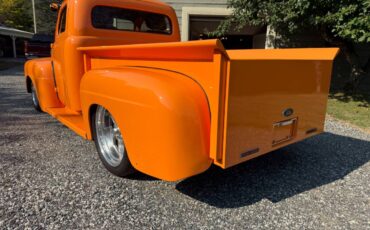Ford-pickup-1948-orange
