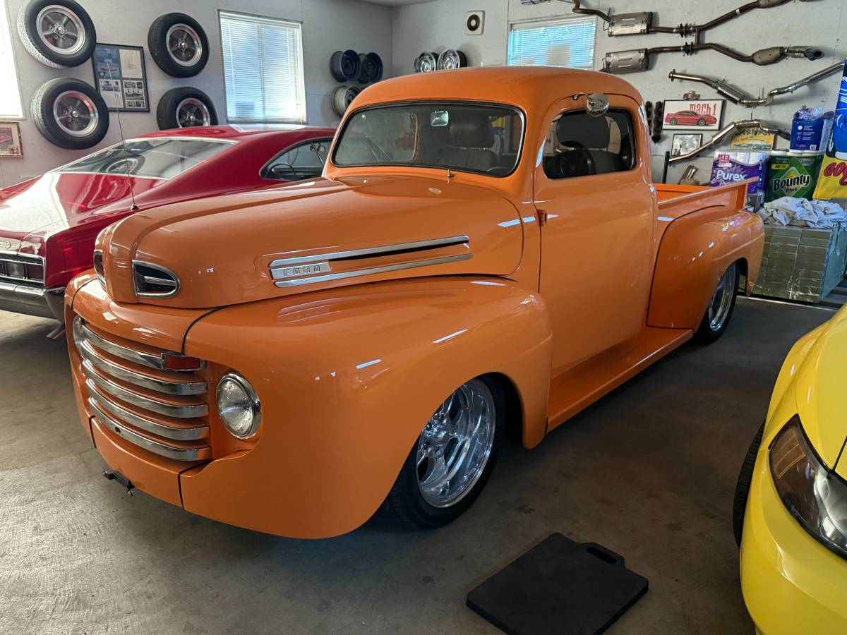 Ford-pickup-1948-orange-7