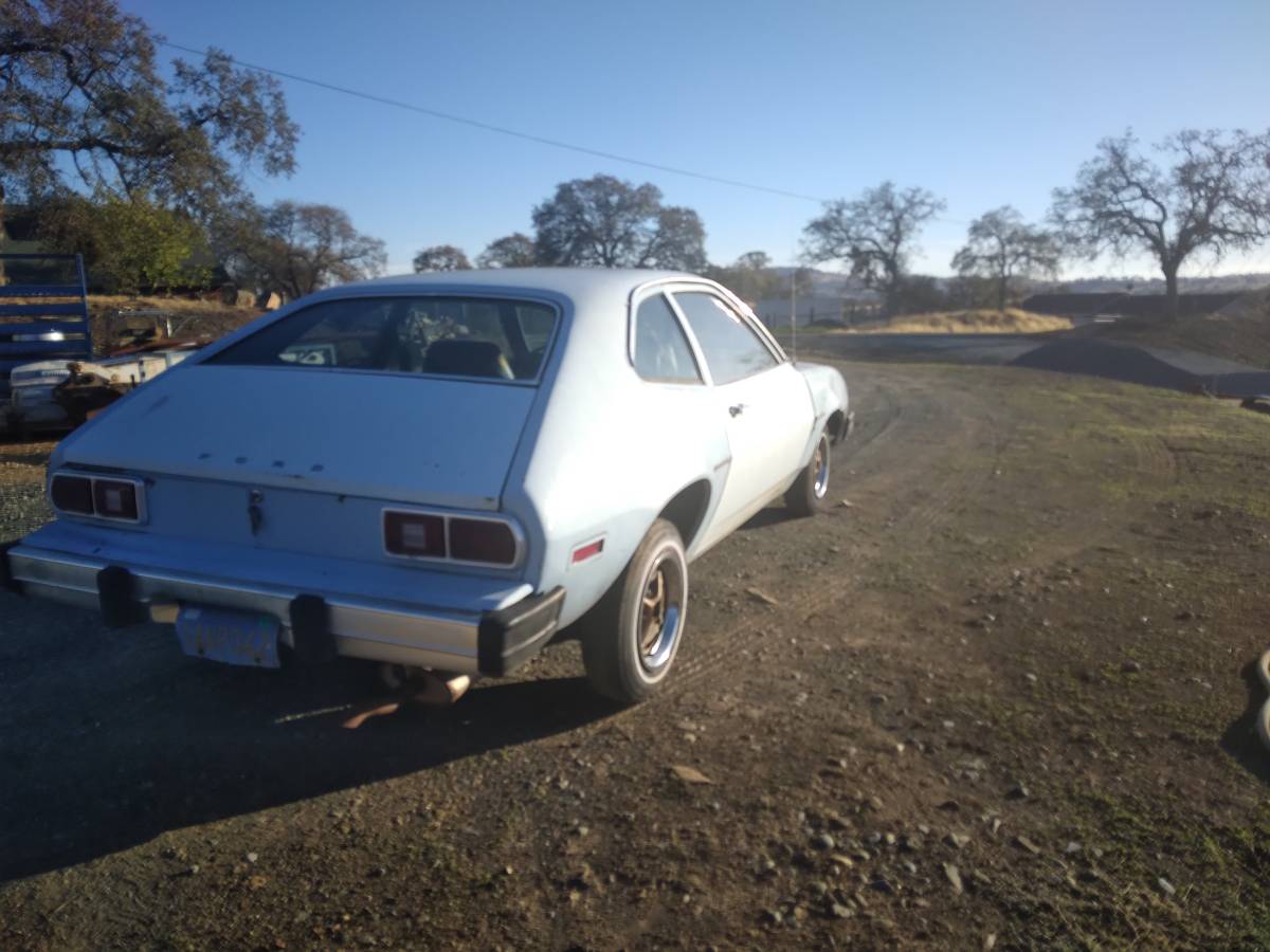 Ford-pinto-pony-1980-blue-2