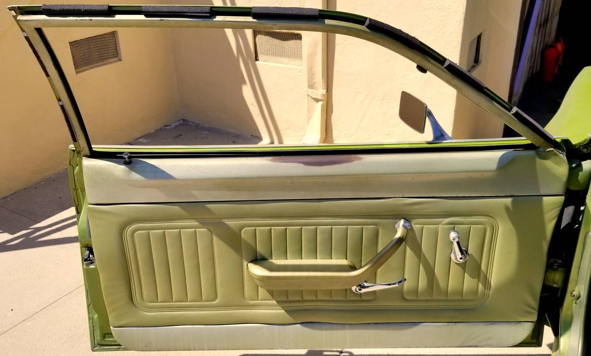 Ford-pinto-wagon-1976-green-11