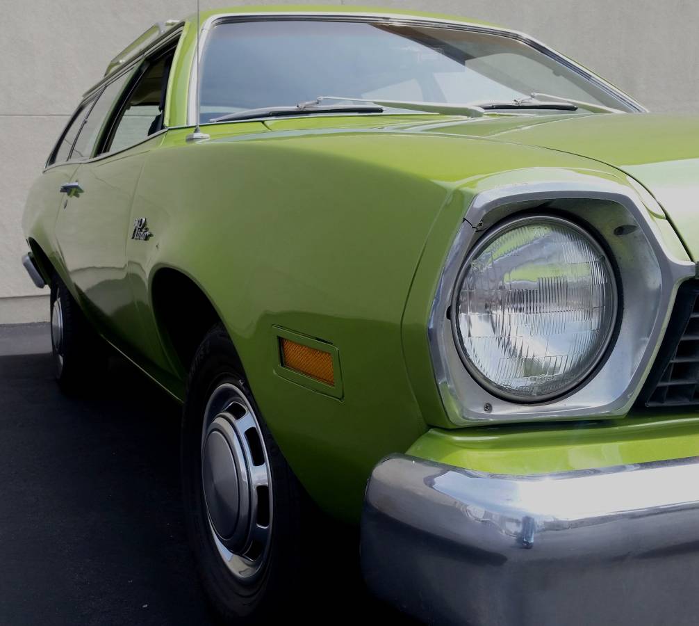 Ford-pinto-wagon-1976-green-21
