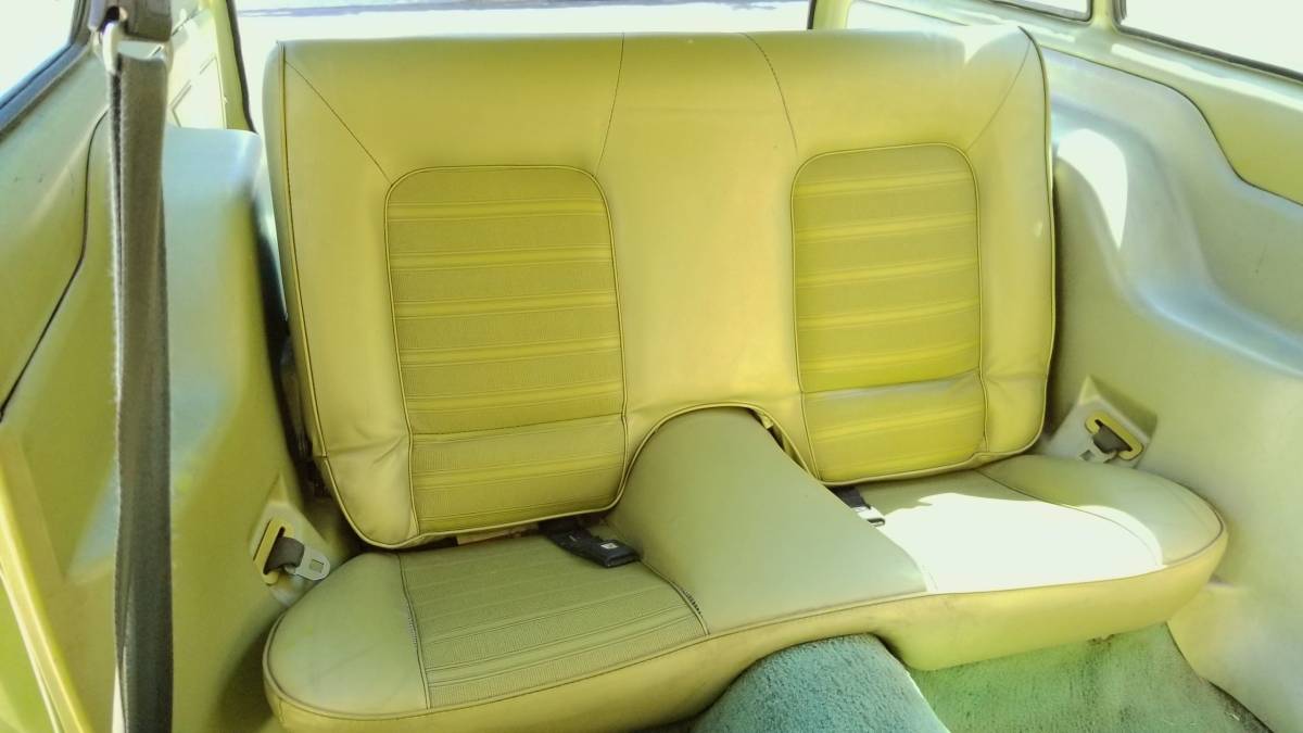 Ford-pinto-wagon-1976-green-23