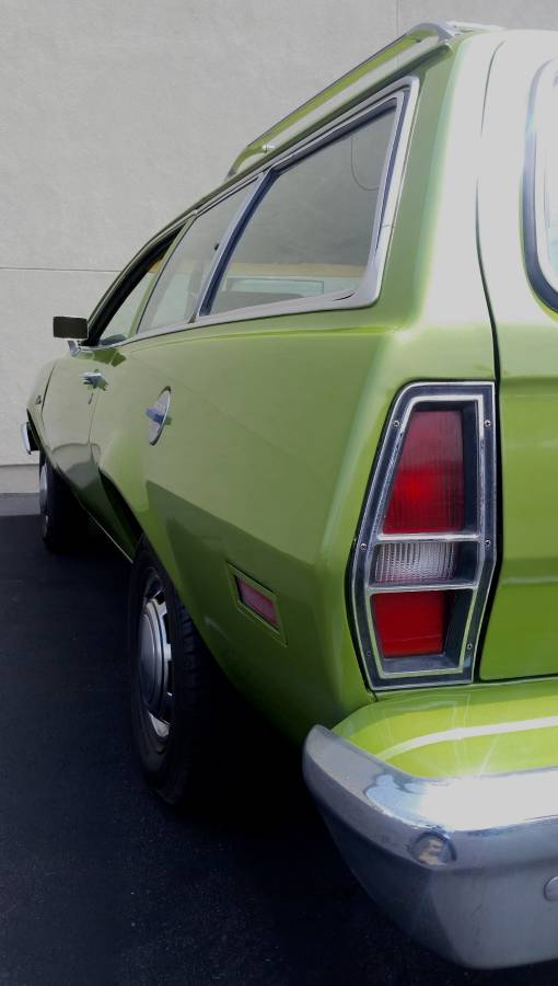 Ford-pinto-wagon-1976-green-7