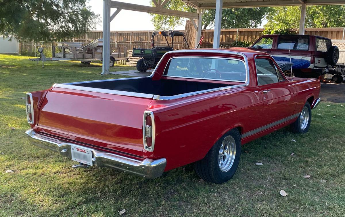 Ford-ranchero-1967-red-10