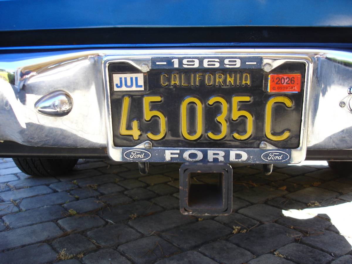 Ford-ranchero-1969-blue-10