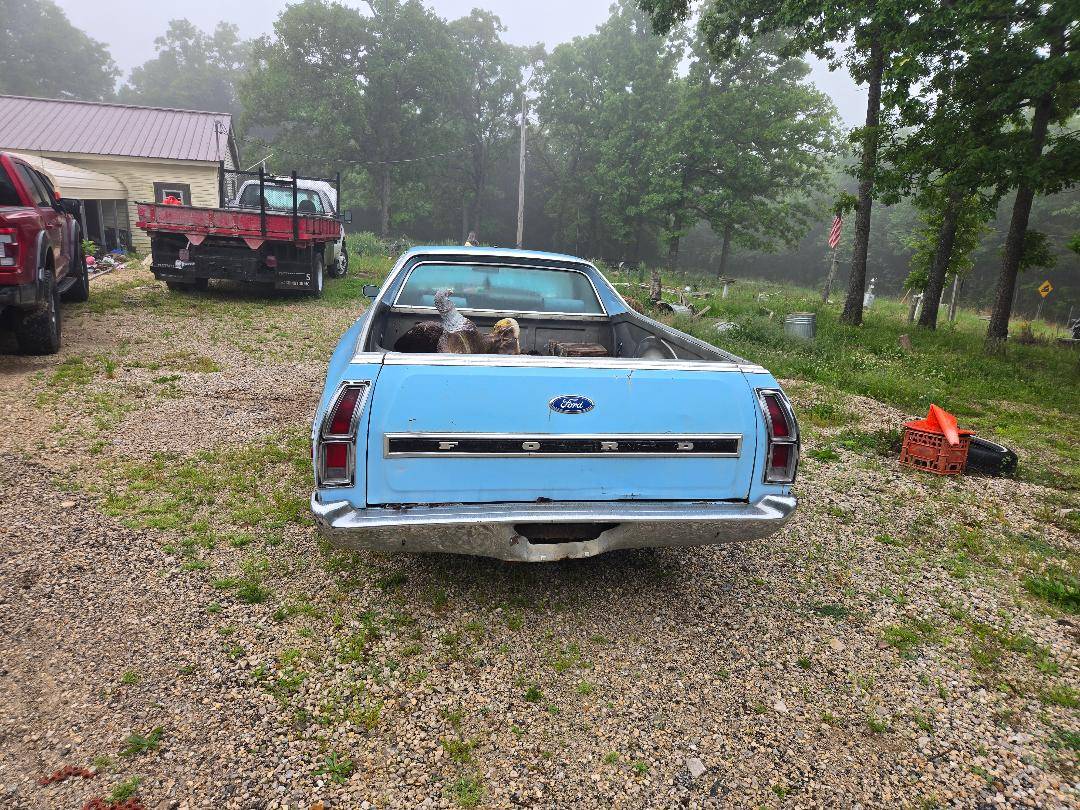 Ford-ranchero-1973-blue-3