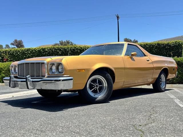 Ford-ranchero-1974-custom-1