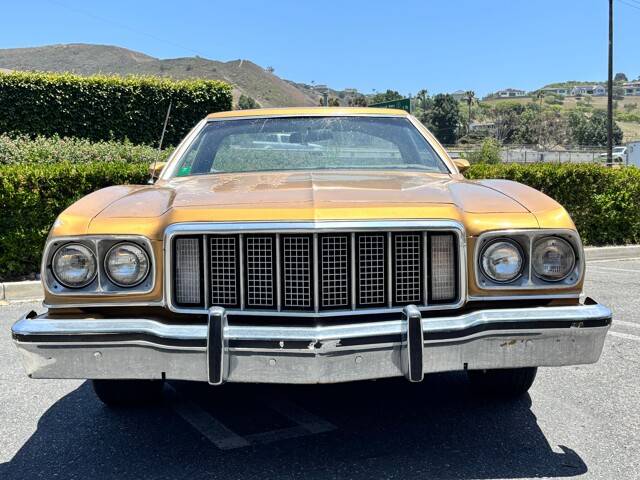 Ford-ranchero-1974-custom-1