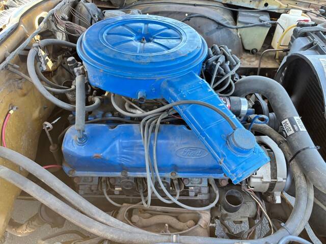 Ford-ranchero-1974-custom-19
